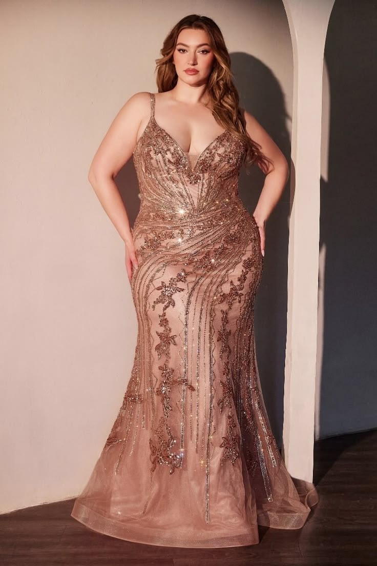 2. Rose Gold Floral-Beaded Mermaid Dress for Curvy Prom Looks